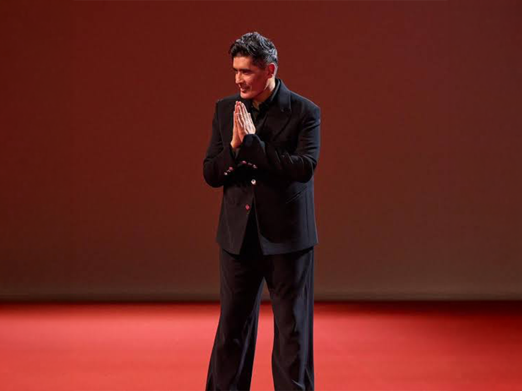 manish malhotra at paris fashion week