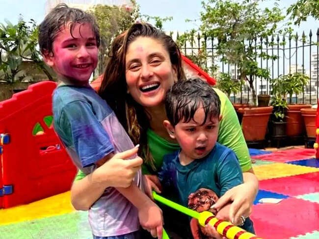 kareena kapoor khan with sons taimur and jeh